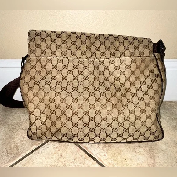 Gucci Tan and Brown Monogram Messenger Bag - Picture 2 of 7